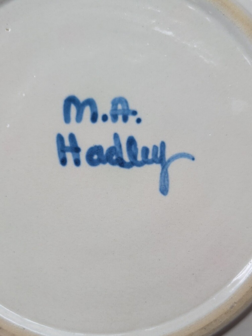 M. A. Hadley hand-painted ceramic plate and bowl set - "Susan" - Picture 4 of 8